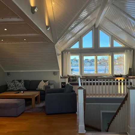 Pa Oslofjordens Storste Og Populaere Badestrand