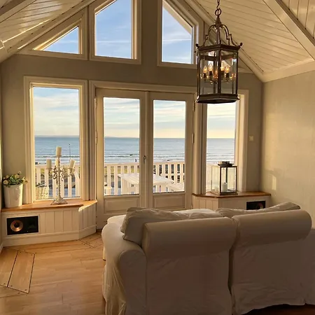 Pa Oslofjordens Storste Og Populaere Badestrand
