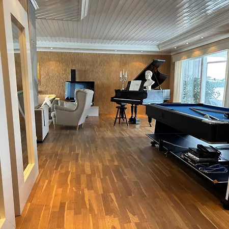 Bolgeblikk Pa Forste Rekke Tønsberg