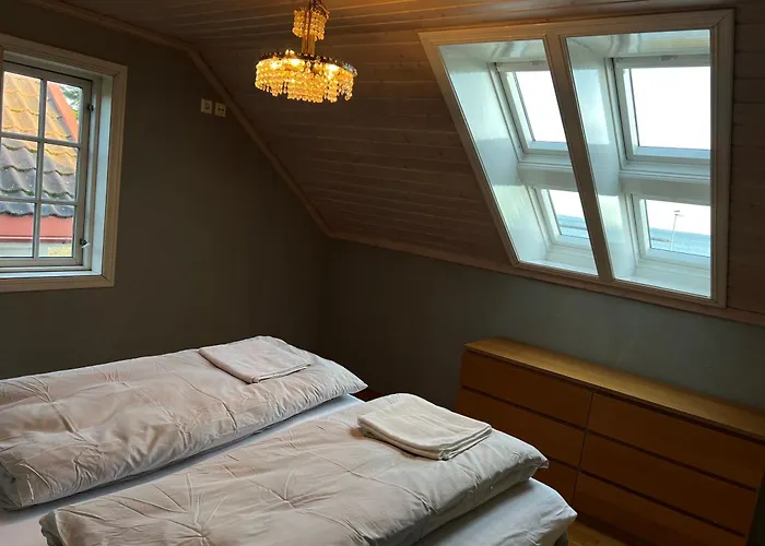 Pa Oslofjordens Storste Og Populaere Badestrand *