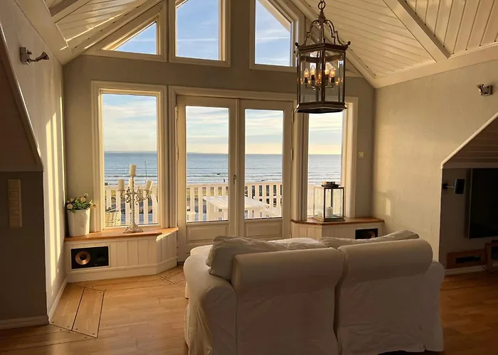 Pa Oslofjordens Storste Og Populaere Badestrand