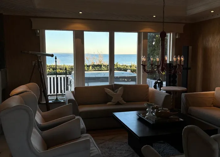 Pa Oslofjordens Storste Og Populaere Badestrand Villa *