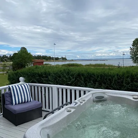 Pa Oslofjordens Storste Og Populaere Badestrand Villa